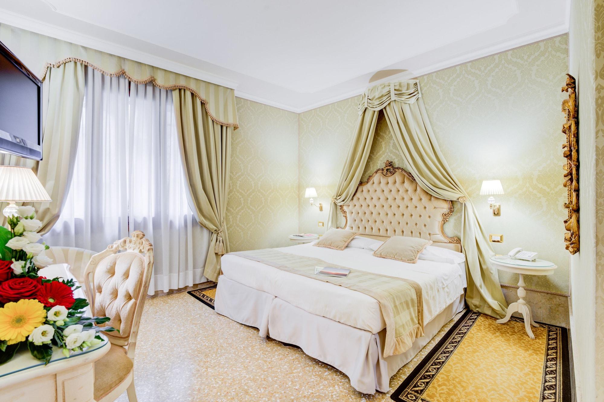 Hotel Al Duca Di Venezia Exterior foto