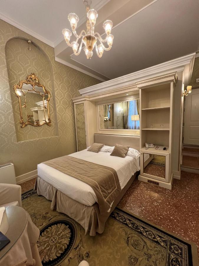 Hotel Al Duca Di Venezia Exterior foto