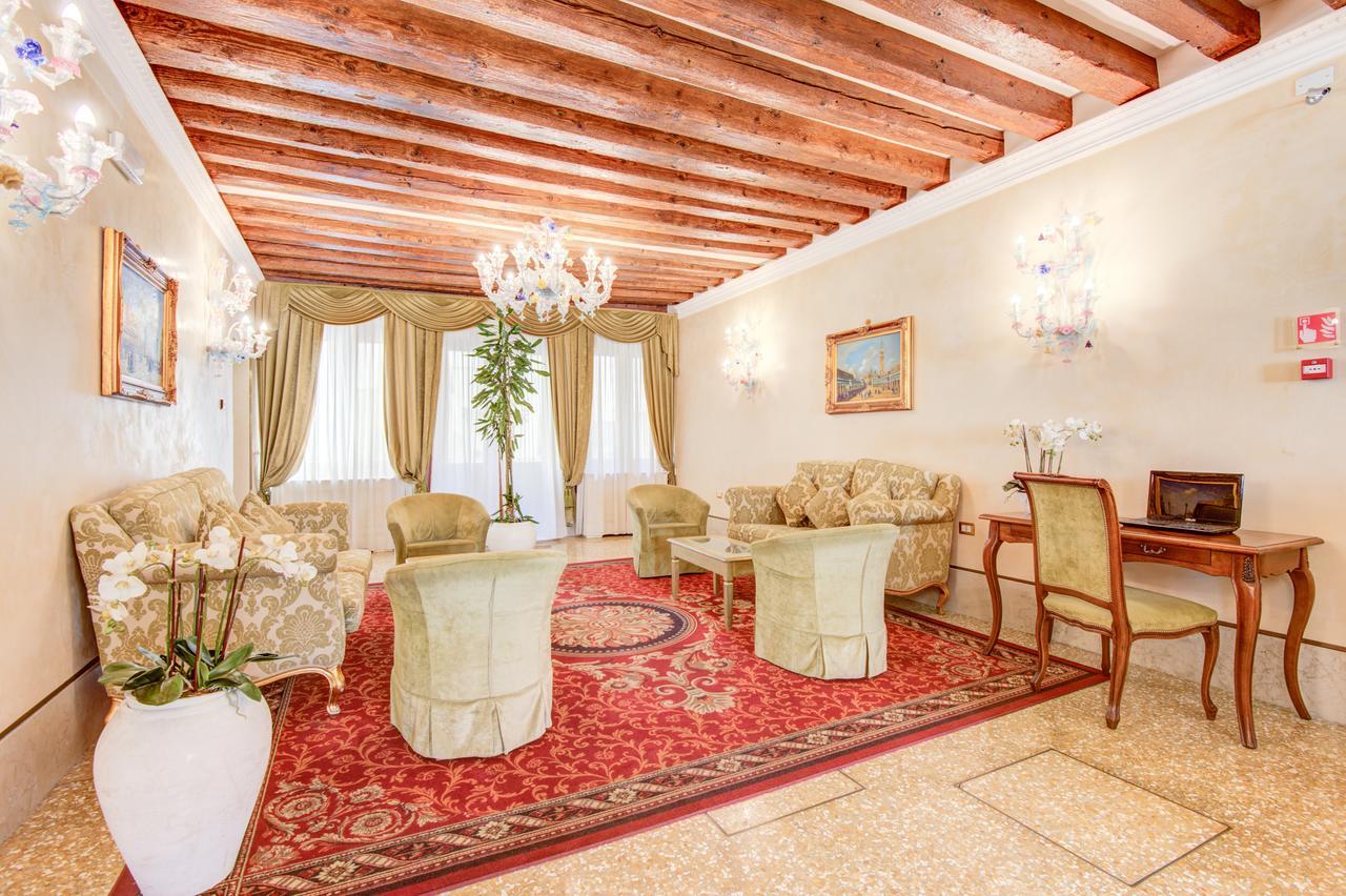 Hotel Al Duca Di Venezia Exterior foto